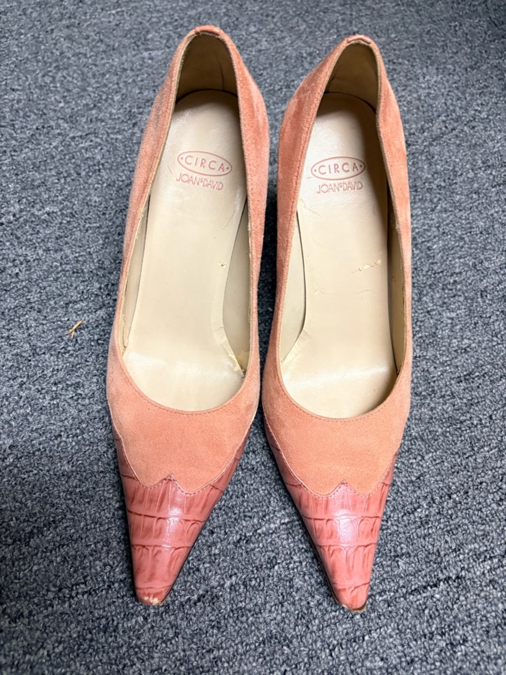 Joan & David Pink Two-Tone Pointed Toe Pumps